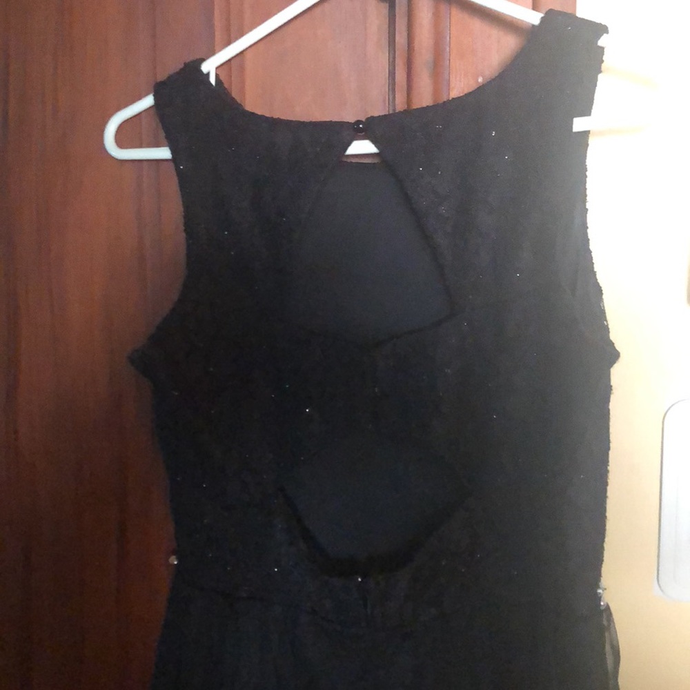 Dress - Picture 4 of 9